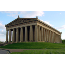 Reconstrucción del Partenón, con su policromía llamativa.Fue construído en mármol pentélico.