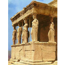 El pórtico de las cariátides aporta la nota graciosa y elegante al Erecteion.